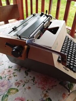 Písací stroj