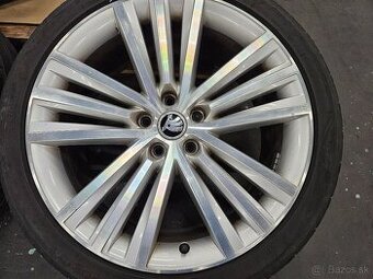 19ky Elektróny 5x112 Sirus pneu 235/40R19