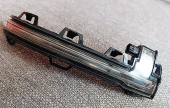 smerovka do spätného zrkadla na BMW