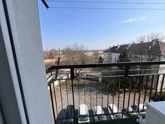 Na prenájom 3 izbový byt v širšom.centre mesta