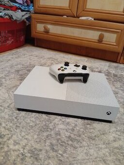 Predám Xbox one s digital edition