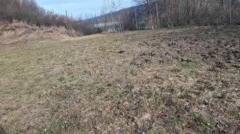 Odstúpim pozemok vhodný na chatku a pod.