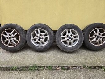 Elektrony R13 s pneu