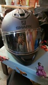 Helma Shark SKWKL, ako nová