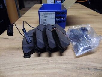 HELLA PAGID 8DB 355 020-661 Brzdové doštičky