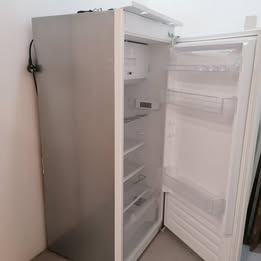 IKEA vstavana chladnicka