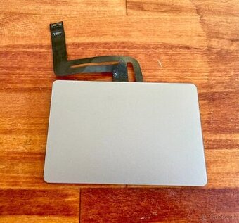 originálny Apple trackpad do notebooku Macbook Air M1 (A2337