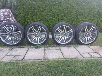 PREDÁM KOMPLETNÉ KOLESÁ 4 KS  R19 AMG