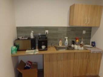 Prenájom - obchodný priestor 110 m2, Uhlisko, Banská Bystric