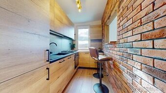 Štýlový 1-izbový byt s balkónom a výhľadom – Bystrická ulica