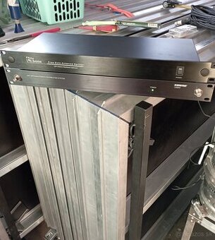 Shure UA844 anténny splitter