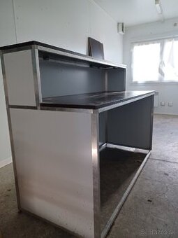 Prenosny barovy pult