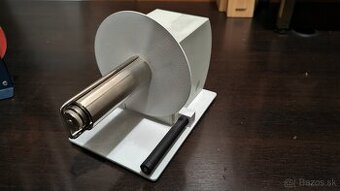 Elektrický navíjač etikiet