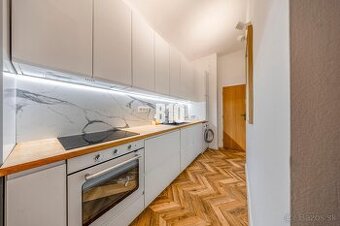 3 SAMOSTATNÉ SPÁLNE - 3IZBOVÝ BYT PRI ZIMNOM ŠTADIÓNE - 1