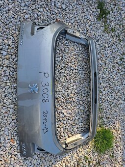 Peugeot piate dvere.