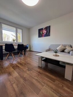 Na predaj 3 izb byt s loggiou a parkovanim, Ťahanovce