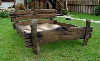 Starožitný ručne vyrezávaný nábytok na predaj  .