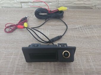 Cuvacia kamera v madle kufra