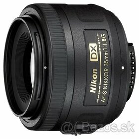 Predám digitálnu zrkadlovku DSLR Nikon D5200 / 24MPix
