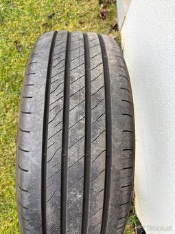 Letne pneu 215/55 R17 Goodyear 4 kusy