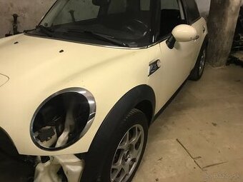 Mini Cooper S-128 kw/R56/2009 Rozpredam