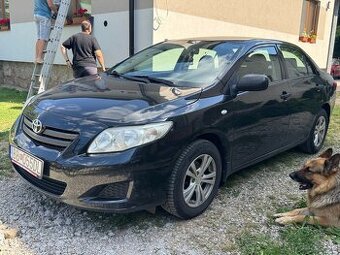 Toyota Corolla 1.33vvti benzin PLNE POJAZDNÉ