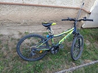 Predám chlapčenský bicykel veľkosť 24.