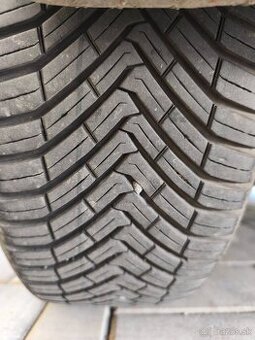 225/65 R17 celoročné