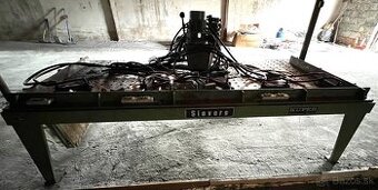 Hydraulický lis SIEVERS na lepenie drevených oblúkov