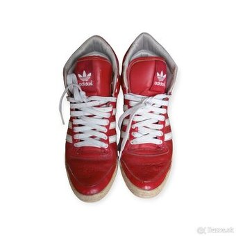 vyrazne cervene clenkove adidas 40.5