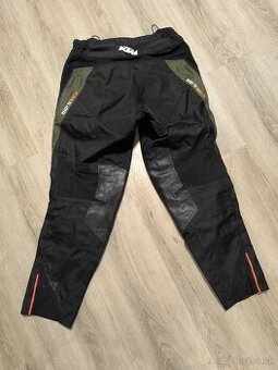 Defender nohavice do čižiem XL