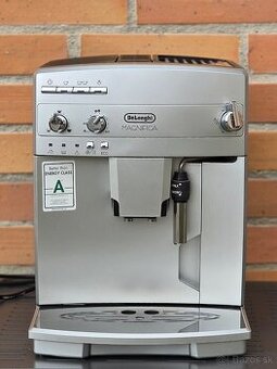 Predam automaticky Kavovar Delonghi magnifica