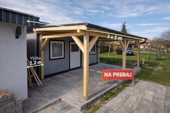 Prístrešok na auto / altánok – masívna drevená konštrukcia