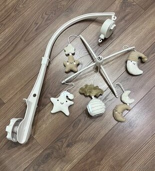 Kolotoč nad postieľku