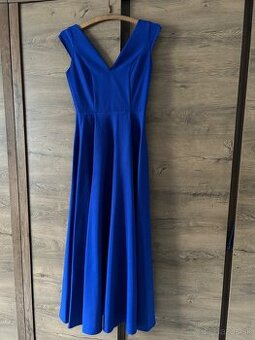 Dlhé spoločenské šaty