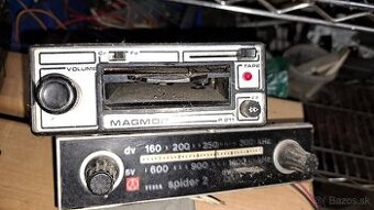 Predam autoradio a kazetovy prehravac.