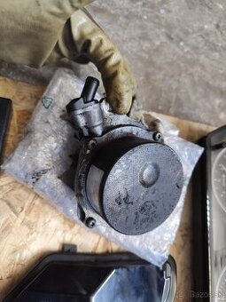 Predám vákuové čerpadlo BMW E60 535d 200kw M57