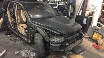 Volkswagen Touareg 5,0TDI 230kw kód: BLE