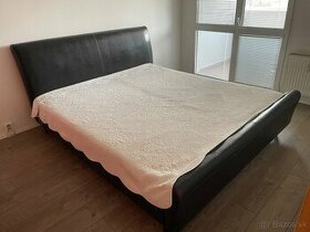 Manželská posteľ 200x200cm