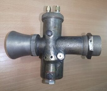 Predám bronzový karburátor B&B 25,4mm s uchytením na závit -