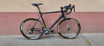 Predám carbonový cestný bicykel Canyon Ultimate CF SLX