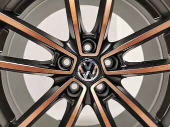 Škoda Superb, Vw Arteon alu disky 8x18 5x112 ET40 Borbet