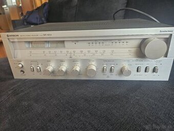 Krasny retro receiver HITACHI