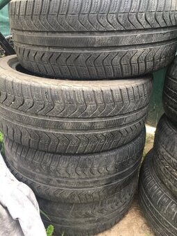 Predám zimné pneu Pirelli Cinturato 225/45/17 94W