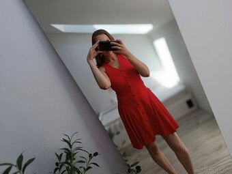 Red dress 🍒