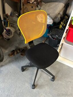 Destka Stolicka ku pisaciemu stolu