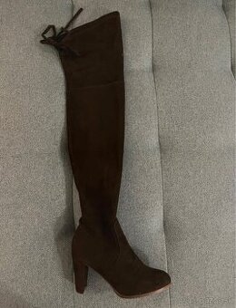 Krasne damske cizmy nad kolena