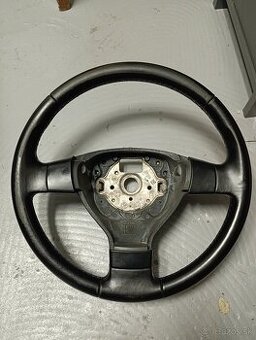 Kožený tříramenný volat VW Passat B6