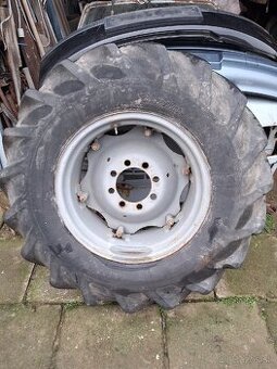 Predam zadne kolesa zetor 3011 alebo 3045