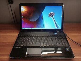 predám FUJITSU LIFEBOOK A531 , Windows 7 ,bez baterky
